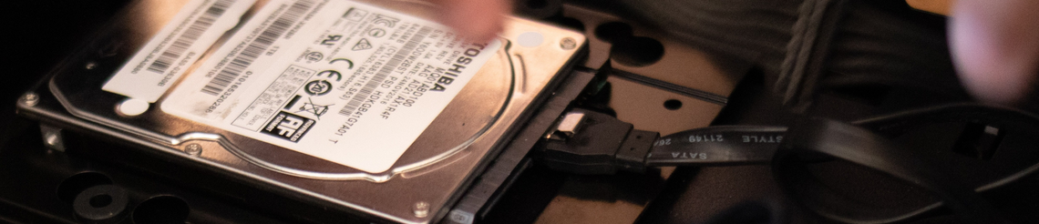 Wie man eine Festplatte in einen PC einbaut